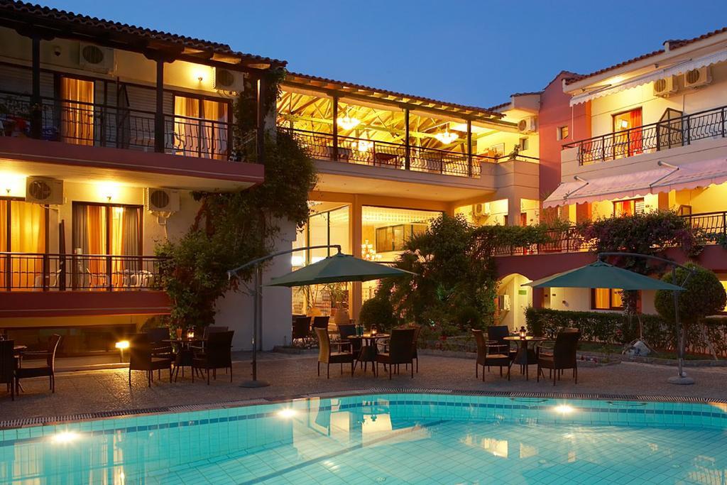 Pelli Hotel Pefkochori Exterior foto